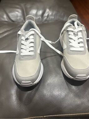 Women’s Dolce Vita "Bossy" platform sneakers NWOT